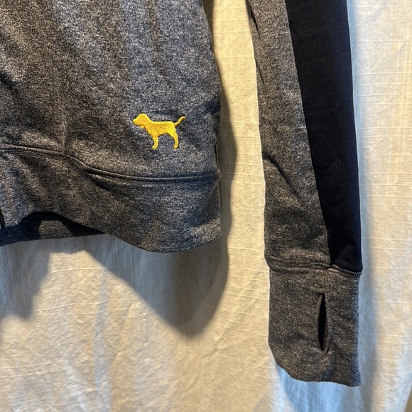 VS PINK UNIVERSITY OF MICHIGAN ZIP UP - Picture 3 of 5